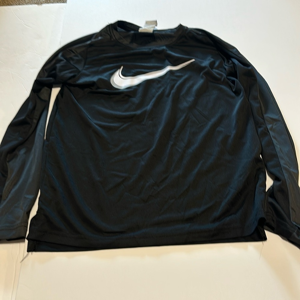 Nike dri fit long sleeve shirt